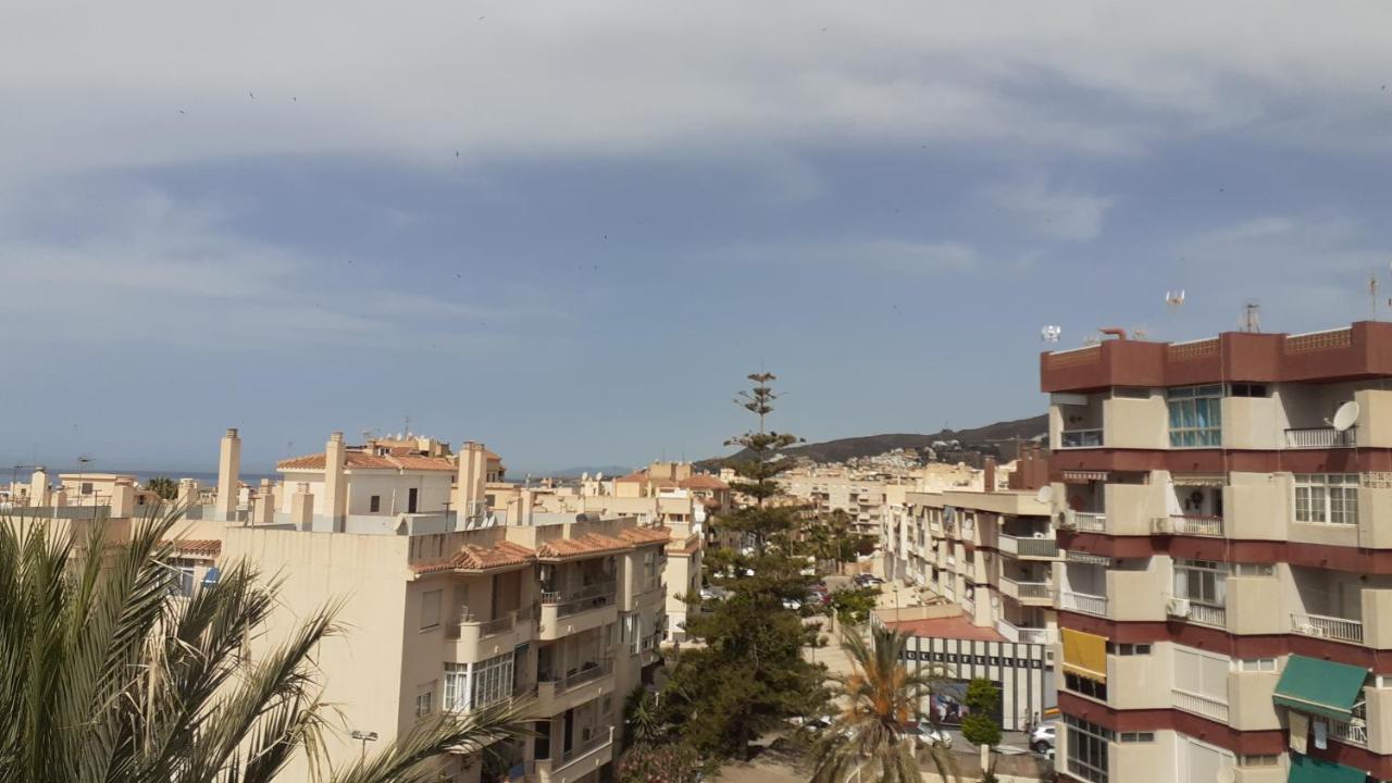 Ferienwohnung Amplio Piso Al Lado De La Playa En Nerja Exterior foto